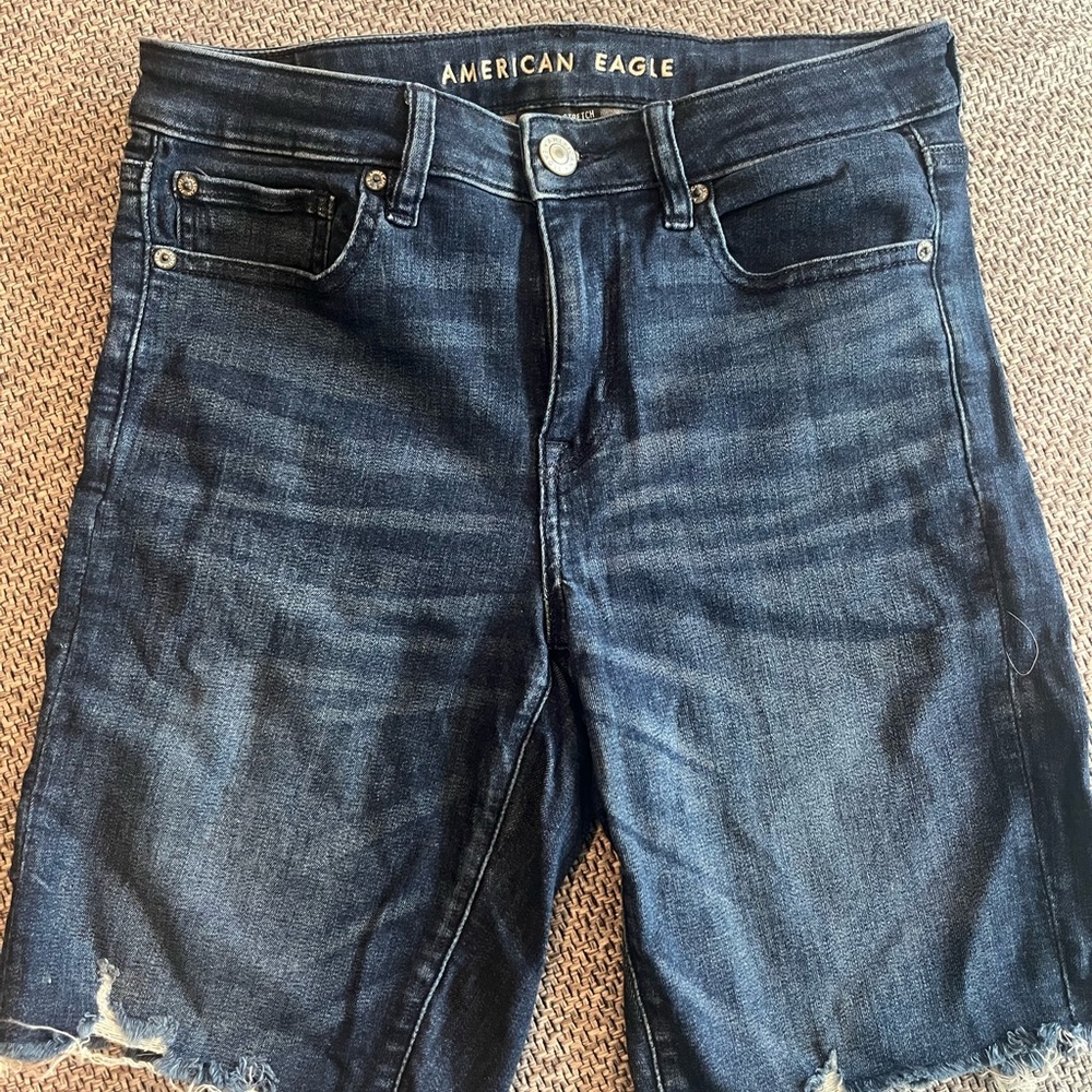 8 - American Eagle Bermuda Shorts